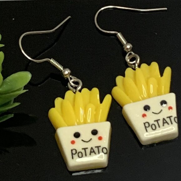 French Fry Earring, Fry Earring, Funny Food Earring, Gift Idea, Silly Earring - Picture 1 of 6